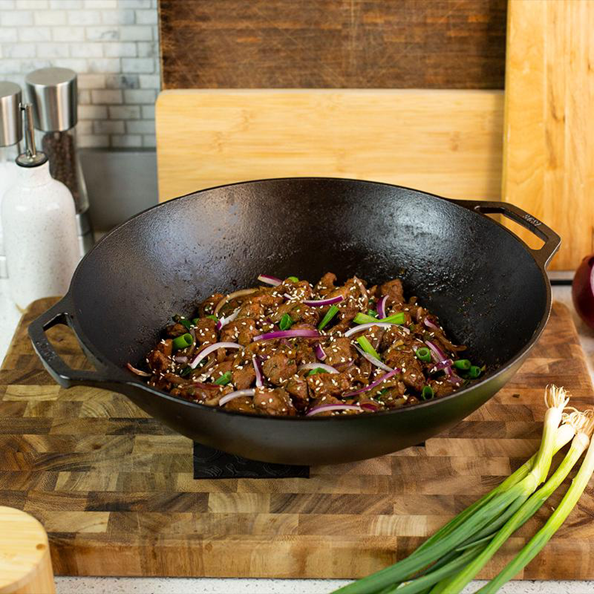 148243 Cast Iron Lodge Wok